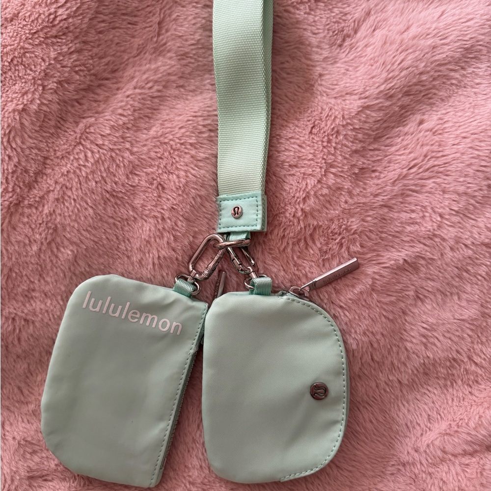 Lululemon Athletica Mint Key & Card Holder Set